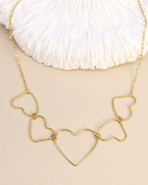 Collier cœurs dorés